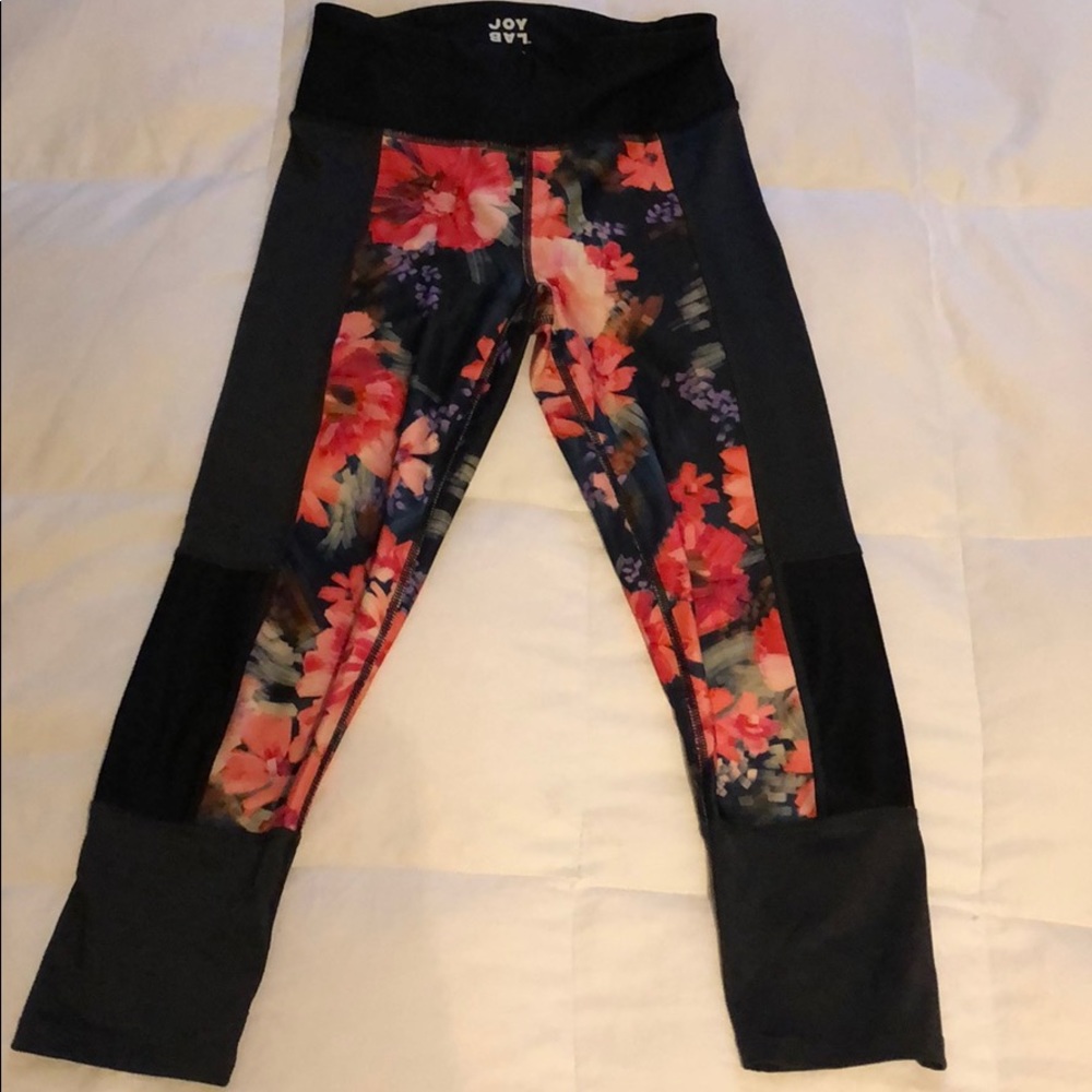 Floral Capri workout bottoms